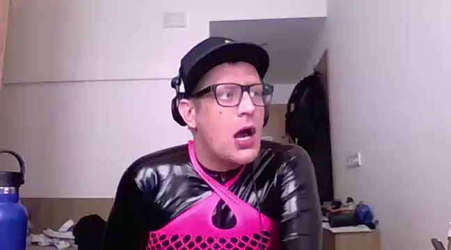Snapshot of Bigthroaterboy chatting on 16, 3, 2025 Bigthroaterboy online show from 16, 3, 2025