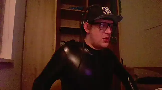 Snapshot of Bigthroaterboy chatting on 2, 2, 2025 Bigthroaterboy online show from 2, 2, 2025