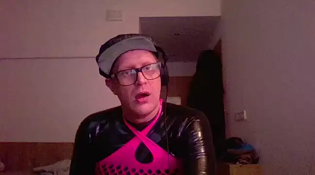 Snapshot of Bigthroaterboy chatting on 11, 3, 2025 Bigthroaterboy online show from 11, 3, 2025