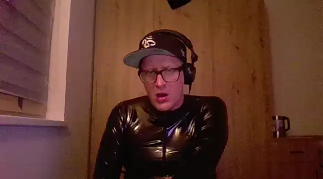 Snapshot of Bigthroaterboy chatting on 15, 2, 2025 Bigthroaterboy online show from 15, 2, 2025