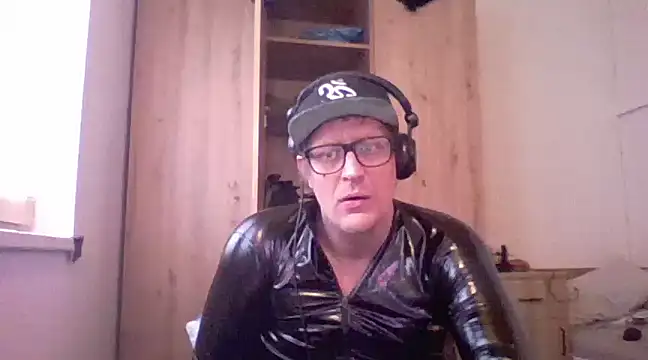 Snapshot of Bigthroaterboy chatting on 24, 1, 2025 Bigthroaterboy online show from 24, 1, 2025