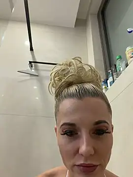 JayJayPink online show from 6, 2, 2026