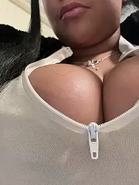 HaileyDiana online show from 9, 3, 2025