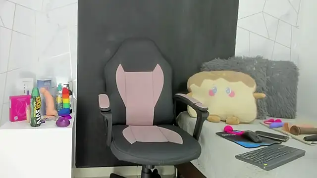 galatea rous online show from 9, 10, 2025