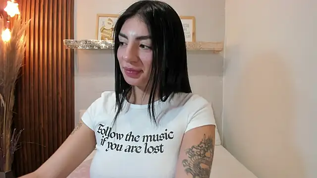 ANTONELLA  ROUSE  online show from 17, 12, 2025