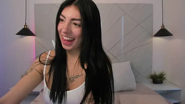 ANTONELLA  ROUSE  online show from 21, 10, 2025