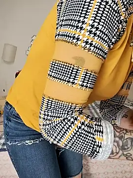 Snapshot of vvictoria_xxx chatting on 29, 11, 2025 vvictoria xxx online show from 29, 11, 2025