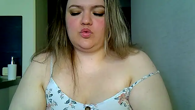 Snapshot of AnitaWillias chatting on 18, 7, 2026 AnitaWillias online show from 18, 7, 2026