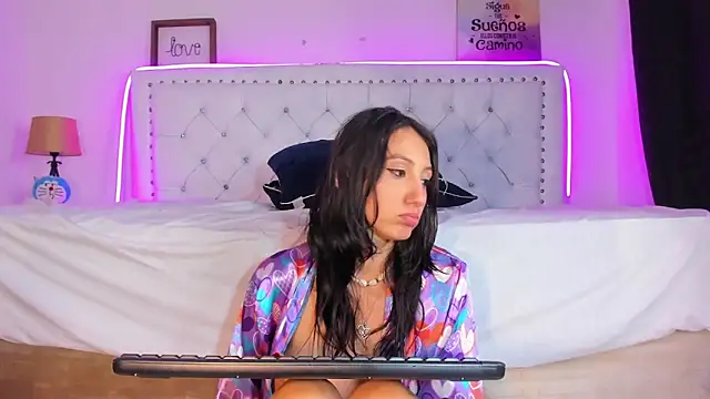 LyaEvanss online show from 25, 1, 2025