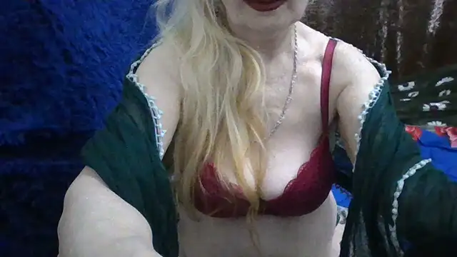 Snapshot of CarlyTreat chatting on 21, 5, 2026 CarlyTreat online show from 21, 5, 2026