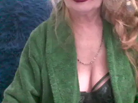 CarlyTreat online show from 20, 2, 2025