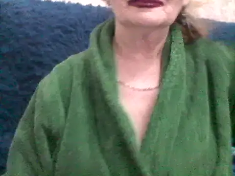 CarlyTreat online show from 18, 2, 2025