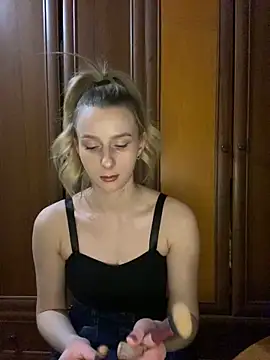 Snapshot of Ameli_Li chatting on 3, 12, 2024 Ameli Li online show from 3, 12, 2024