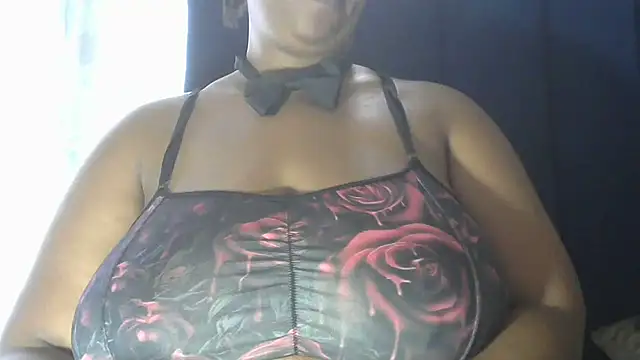 NippleMilkXx online show from 17, 3, 2026