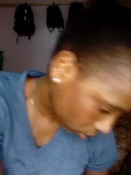 Snapshot of SweetWhisper chatting on 11, 11, 2025 SweetWhisper online show from 11, 11, 2025