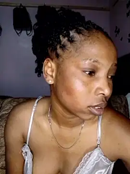 Snapshot of SweetWhisper chatting on 13, 11, 2025 SweetWhisper online show from 13, 11, 2025