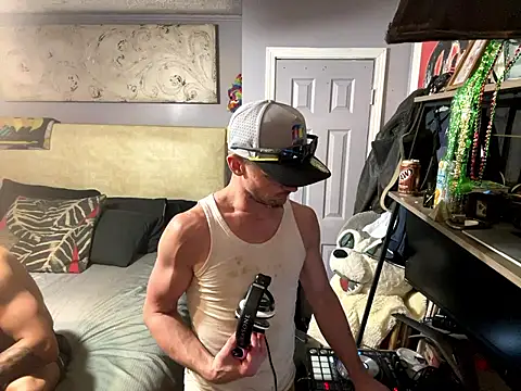 Snapshot of trash4cash chatting on 22, 4, 2026 trash4cash online show from 22, 4, 2026