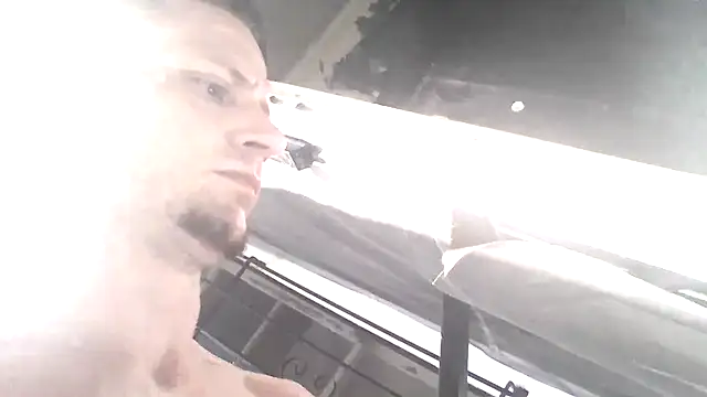 Snapshot of trash4cash chatting on 17, 7, 2026 trash4cash online show from 17, 7, 2026