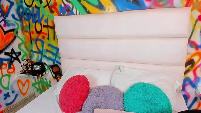 Liana Bernocchi online show from 16, 1, 2026