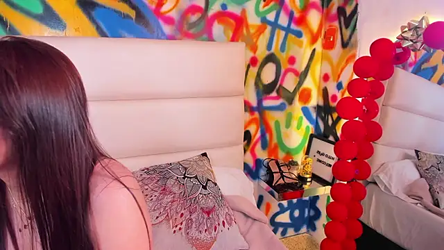 Liana Bernocchi online show from 12, 2, 2026