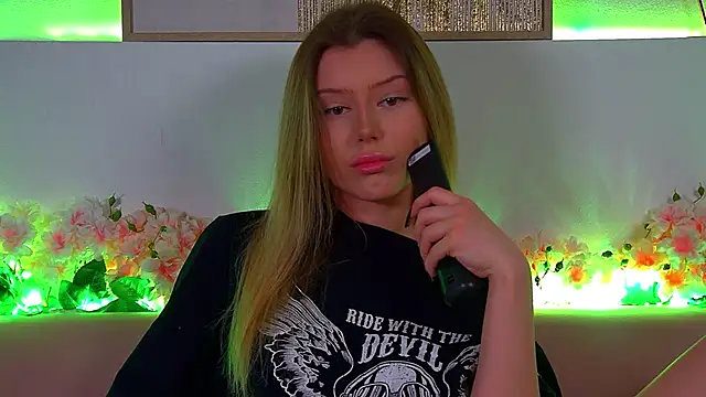 LiliaBianka online show from 18, 2, 2025