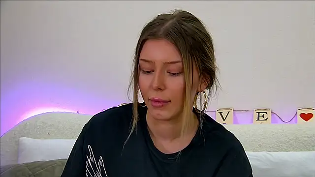 LiliaBianka online show from 17, 2, 2025