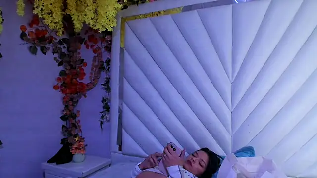 MaddyHudson online show from 26, 2, 2026