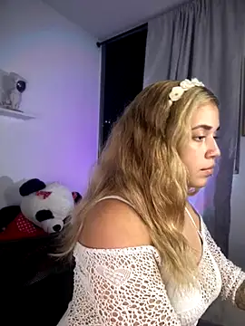 JoselinFlower  online show from 11, 11, 2025