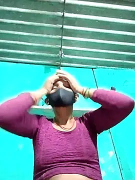 Snapshot of Baby__Shreya chatting on 17, 9, 2025 Baby  Shreya online show from 17, 9, 2025