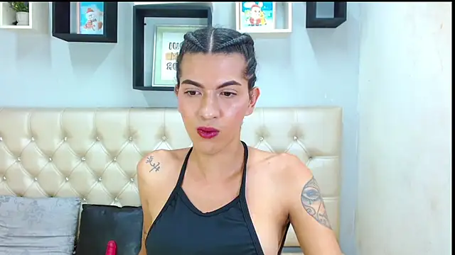 Snapshot of lucia_marks chatting on 23, 1, 2025 lucia marks online show from 23, 1, 2025