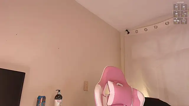 Snapshot of shanakendal2 chatting on 28, 11, 2025 shanakendal2 online show from 28, 11, 2025