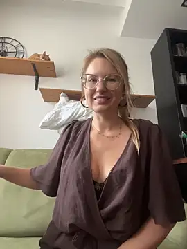 Snapshot of Vanilladreams chatting on 30, 6, 2026 Vanilladreams online show from 30, 6, 2026