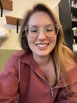 Snapshot of Vanilladreams chatting on 12, 5, 2026 Vanilladreams online show from 12, 5, 2026