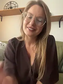 Snapshot of Vanilladreams chatting on 9, 6, 2026 Vanilladreams online show from 9, 6, 2026