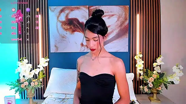 sofiaa grey  online show from 1, 3, 2025
