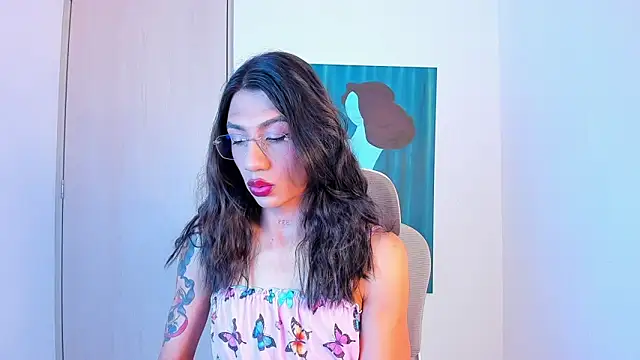 sofiaa grey  online show from 2, 4, 2026