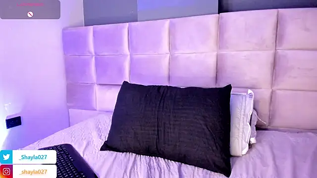 Shayla27 online show from 16, 4, 2026