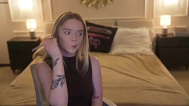 Snapshot of Cassy-Celestial_ chatting on 9, 11, 2025 Cassy-Celestial online show from 9, 11, 2025