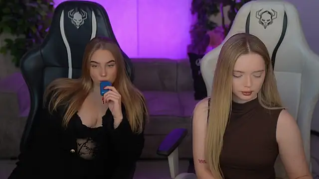 Snapshot of Cassy-Celestial_ chatting on 14, 11, 2025 Cassy-Celestial online show from 14, 11, 2025