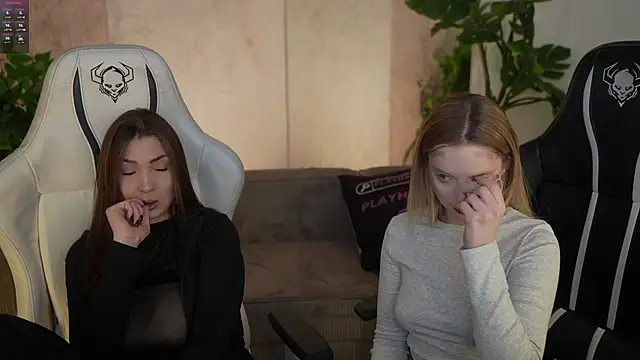 Snapshot of Cassy-Celestial_ chatting on 28, 11, 2025 Cassy-Celestial online show from 28, 11, 2025