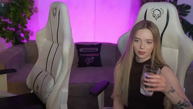 Cassy-Celestial  online show from 17, 12, 2025