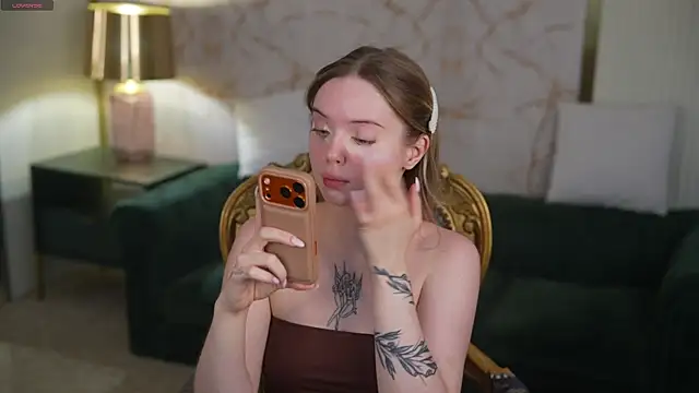 Cassy-Celestial  online show from 25, 6, 2026