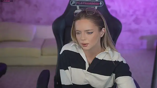 Snapshot of Cassy-Celestial_ chatting on 12, 5, 2026 Cassy-Celestial online show from 12, 5, 2026