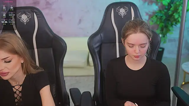 Snapshot of Cassy-Celestial_ chatting on 12, 11, 2025 Cassy-Celestial online show from 12, 11, 2025