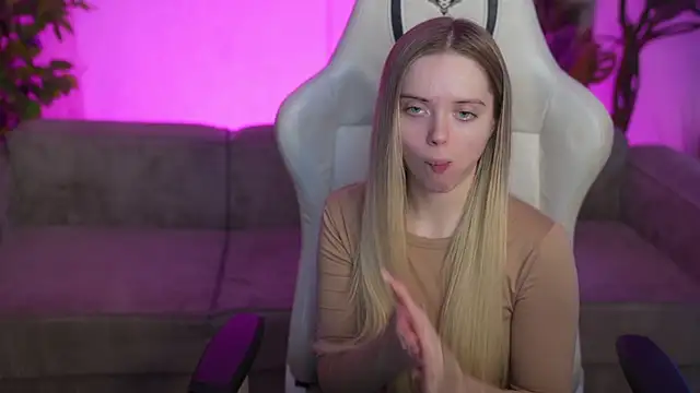 Cassy-Celestial  online show from 20, 12, 2025