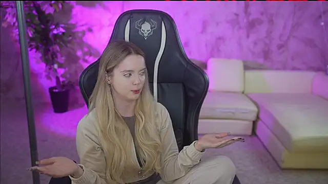 Snapshot of Cassy-Celestial_ chatting on 24, 11, 2025 Cassy-Celestial online show from 24, 11, 2025