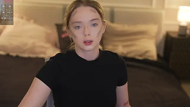 Snapshot of Cassy-Celestial_ chatting on 27, 10, 2025 Cassy-Celestial online show from 27, 10, 2025