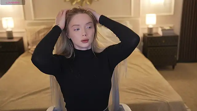 Snapshot of Cassy-Celestial_ chatting on 17, 11, 2025 Cassy-Celestial online show from 17, 11, 2025