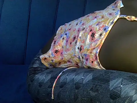 pretty alma20 online show from 25, 3, 2026