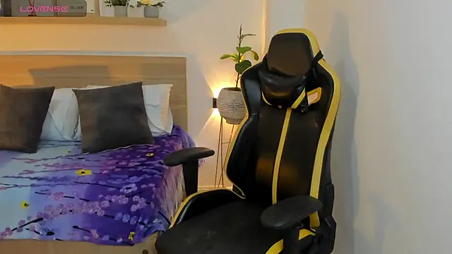 Snapshot of aurora_rodriguez chatting on 3, 2, 2025 aurora rodriguez online show from 3, 2, 2025